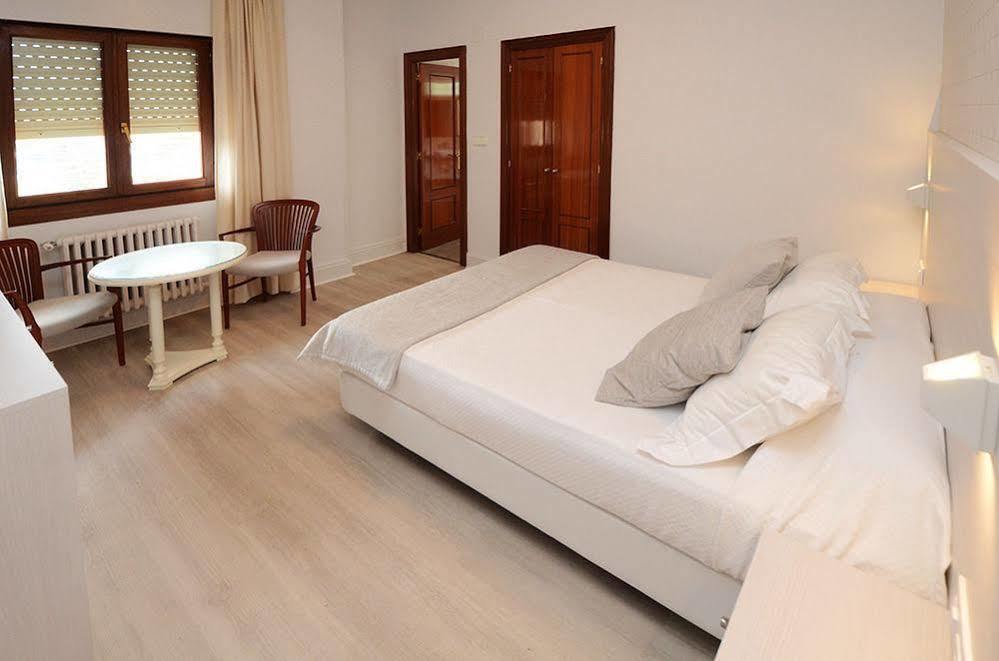 Hostal Vista Alegre Castro Urdiales Exteriér fotografie